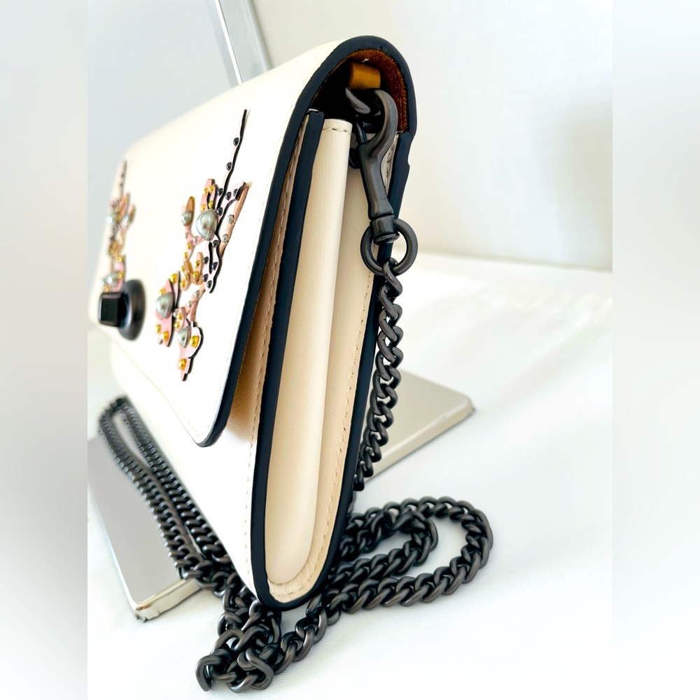 Coach Turnlock Floral Embroidery Chalk Crossbody Purse with Dust Bag - Picture 4 of 14